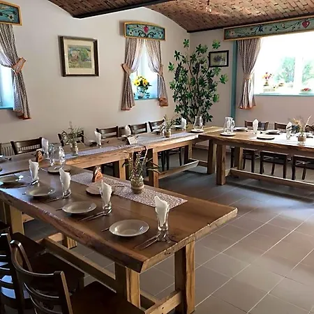 Bendovsky Dvur 3*