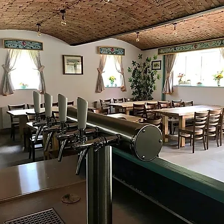 Bendovsky Dvur Bed & Breakfast Dusniky