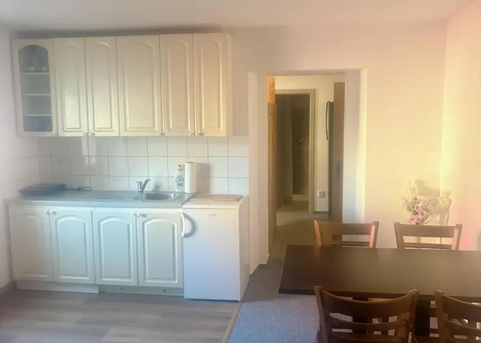 Bendovský Dvůr Bed & Breakfast 3*